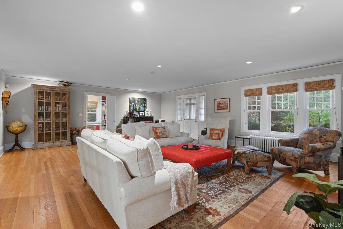 Photo 4 of this property