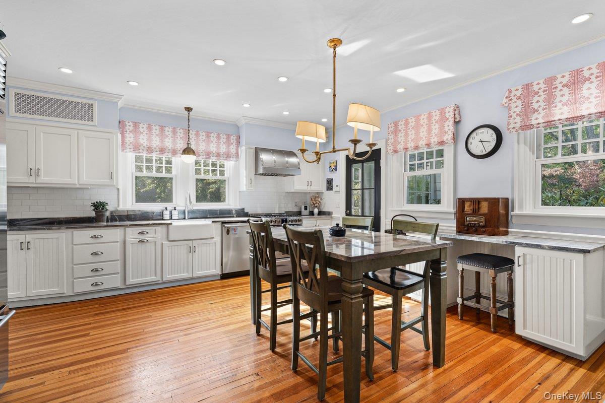 Photo 8 of this property