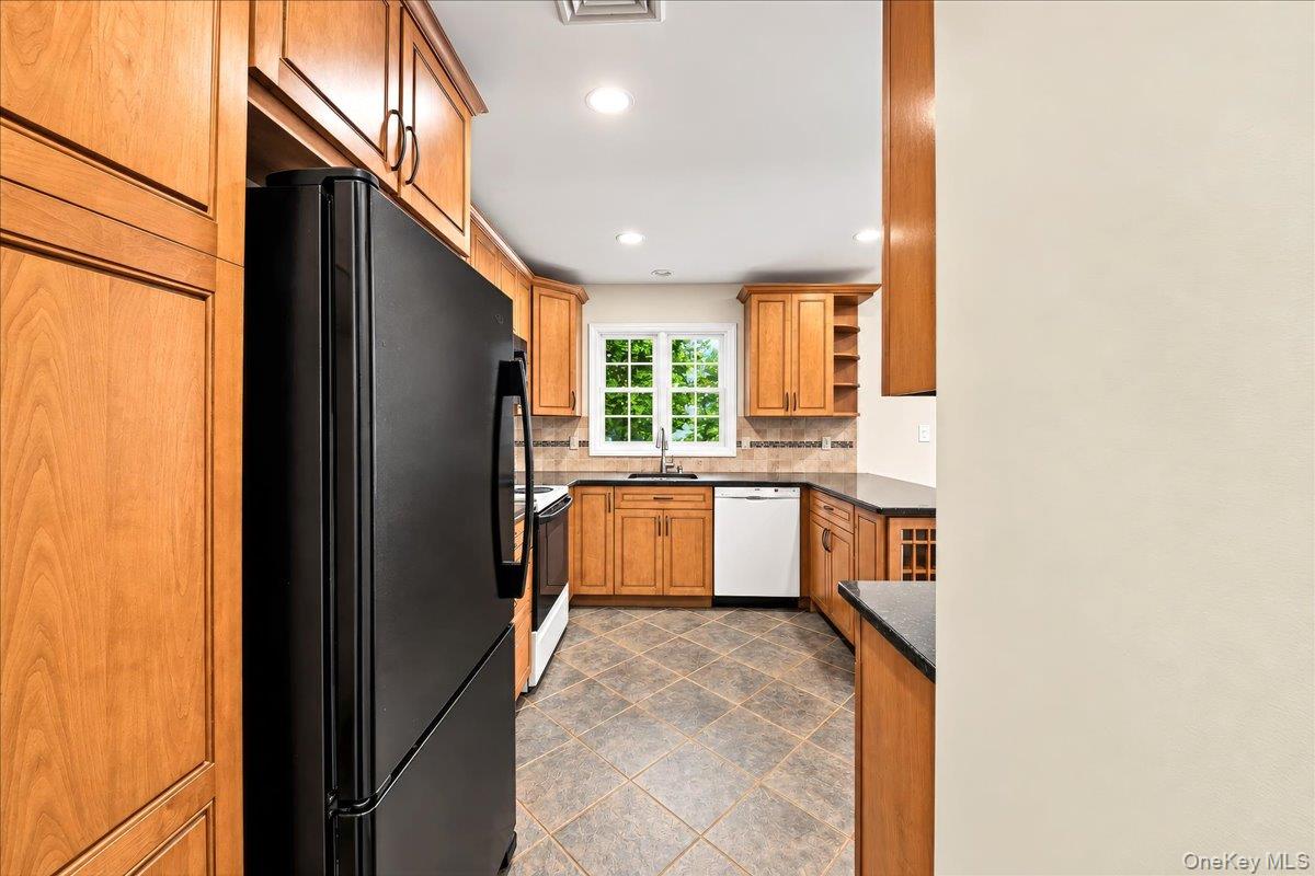 Photo 9 of this property