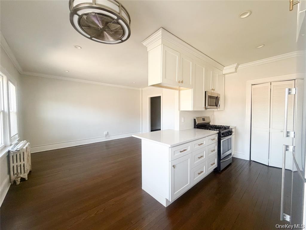 Photo 4 of this property