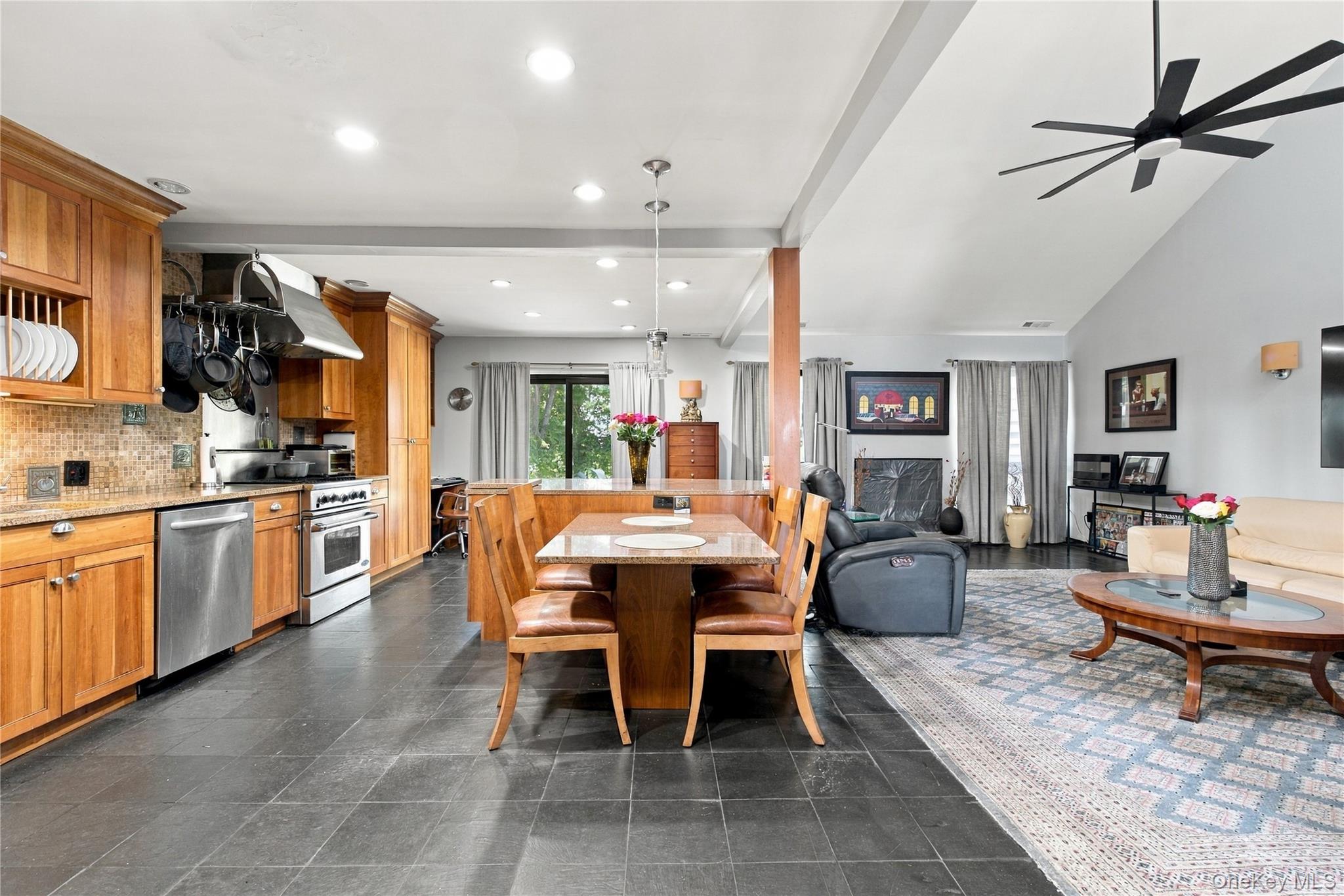 Photo 4 of this property