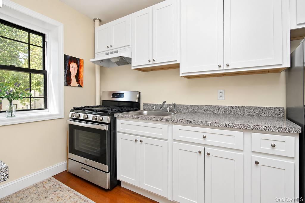Photo 3 of this property
