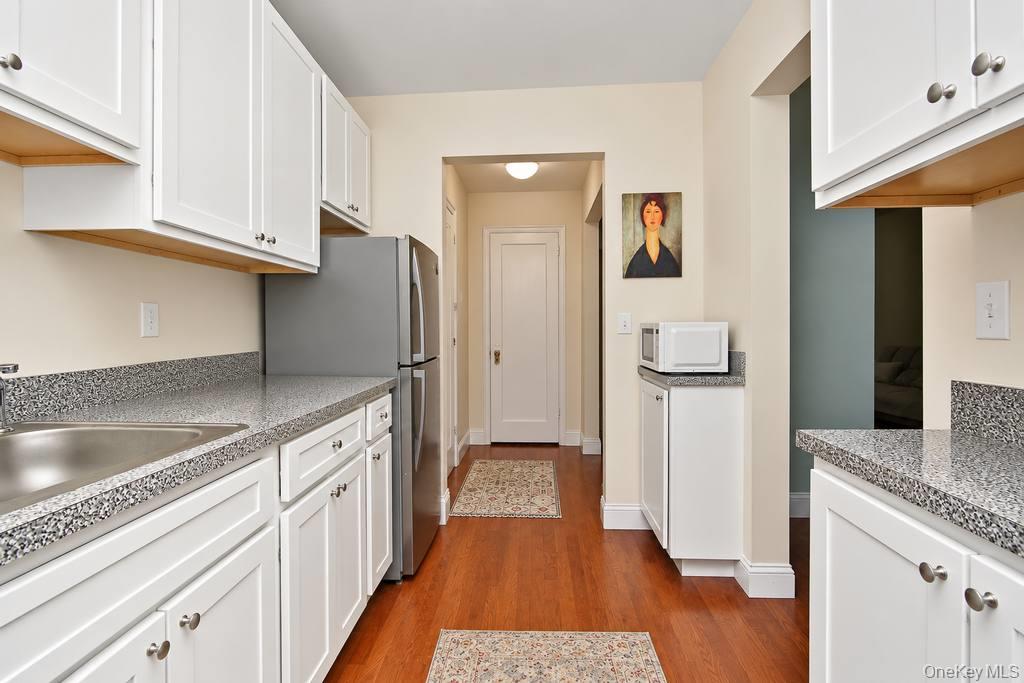 Photo 4 of this property