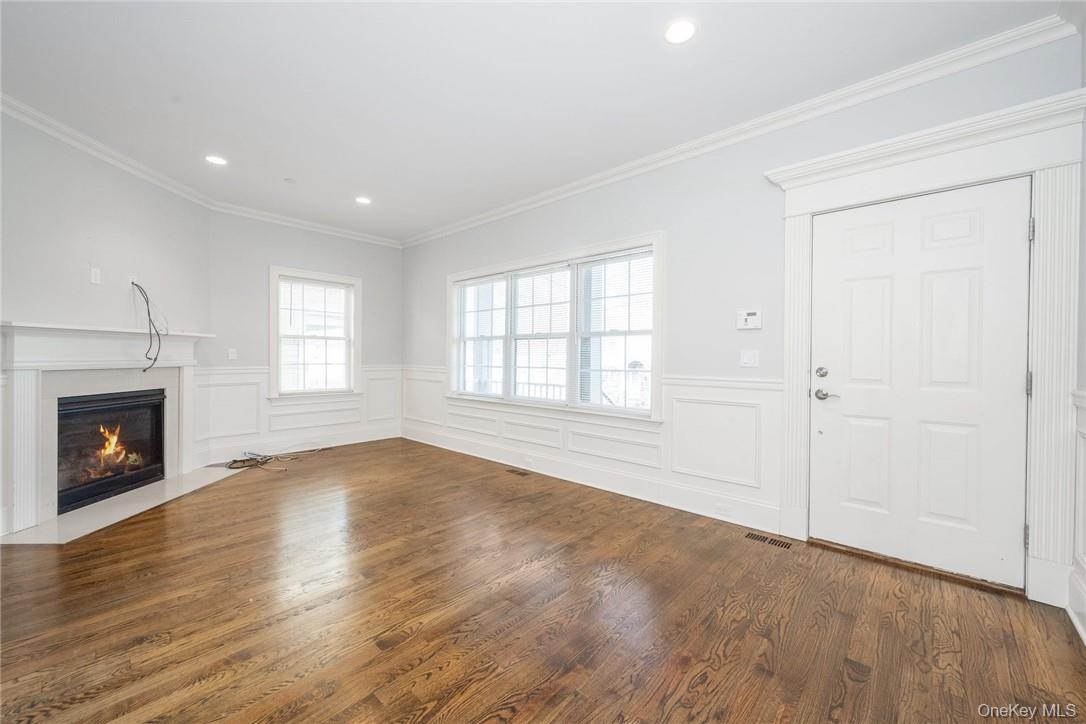 Photo 4 of this property
