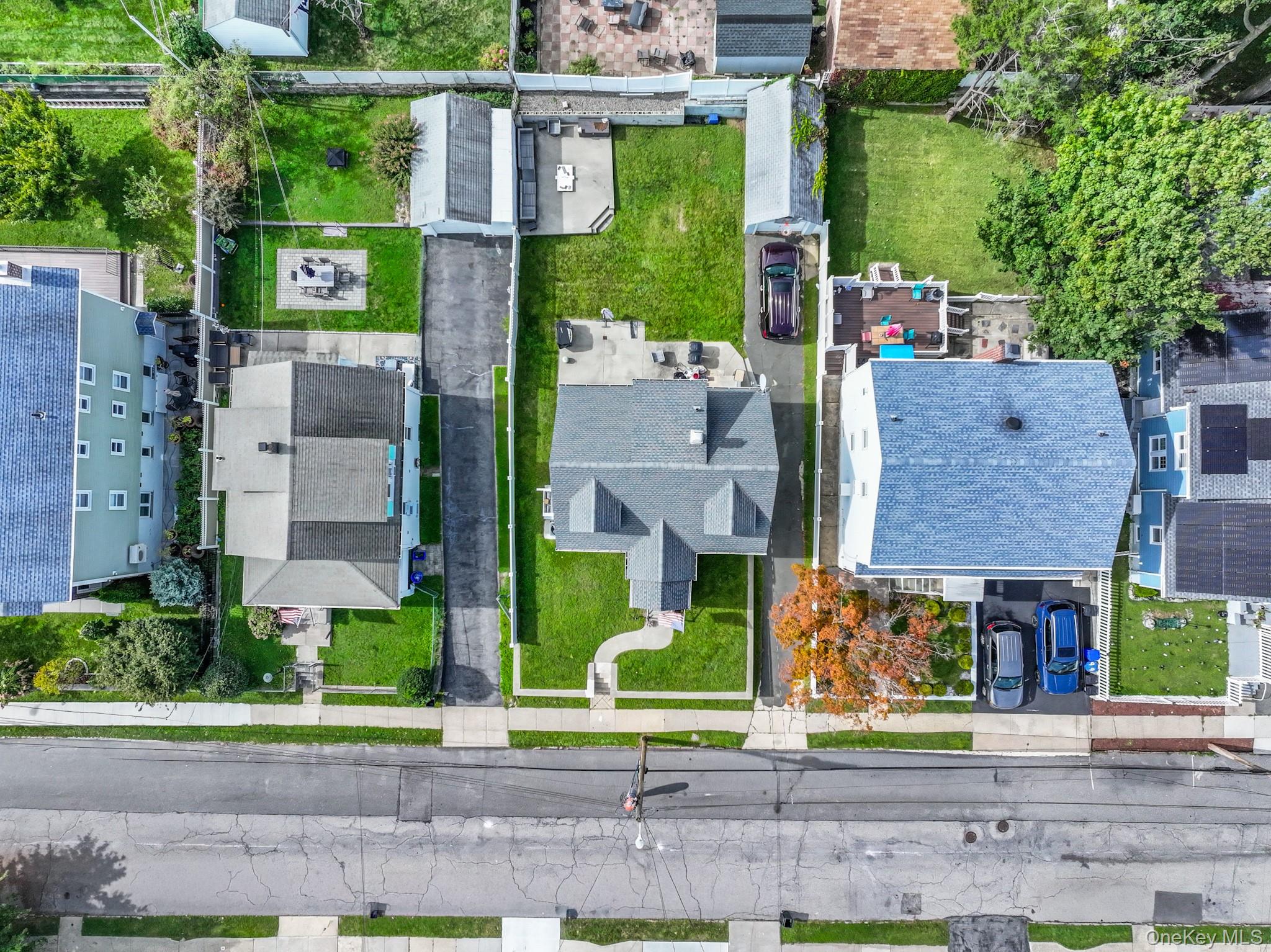 Photo 4 of this property