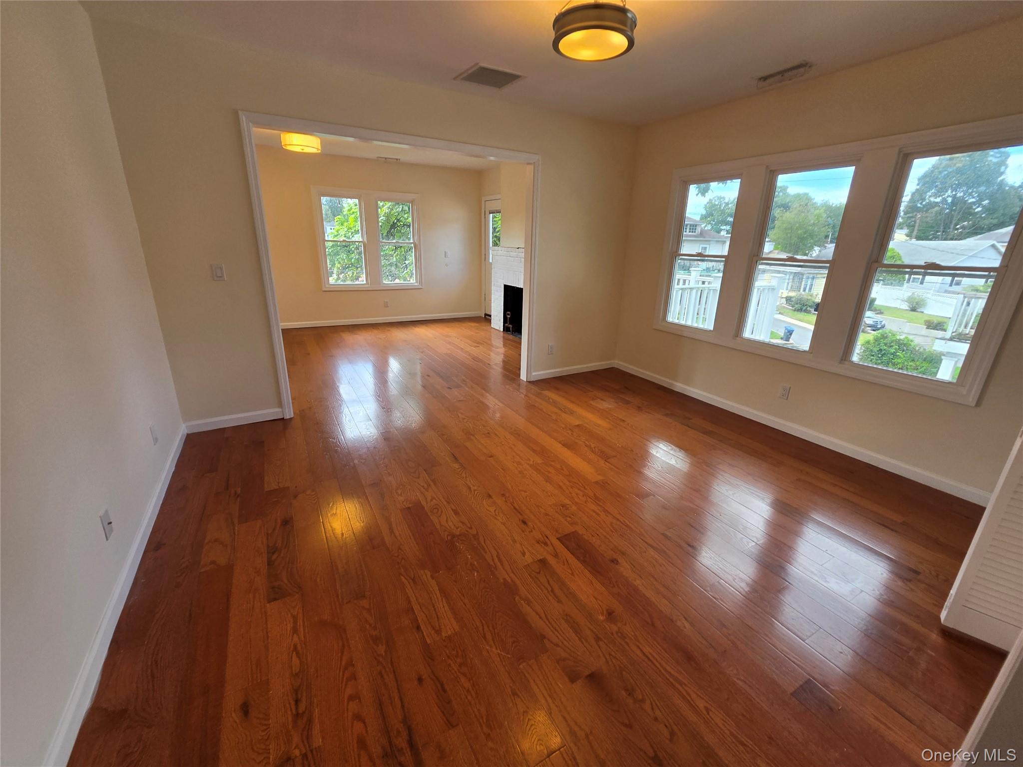 Photo 4 of this property