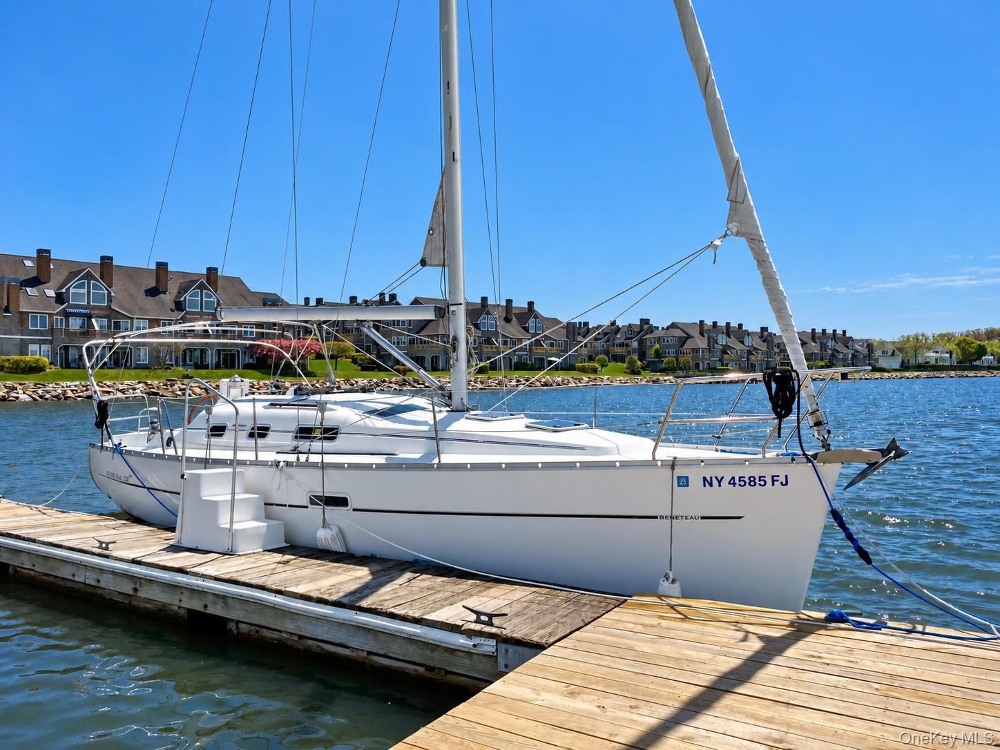 DOCK E-15 — ONE OF HALF MOON BAY MARINA’S PREMIER SLIPS

Dock E-15, me...