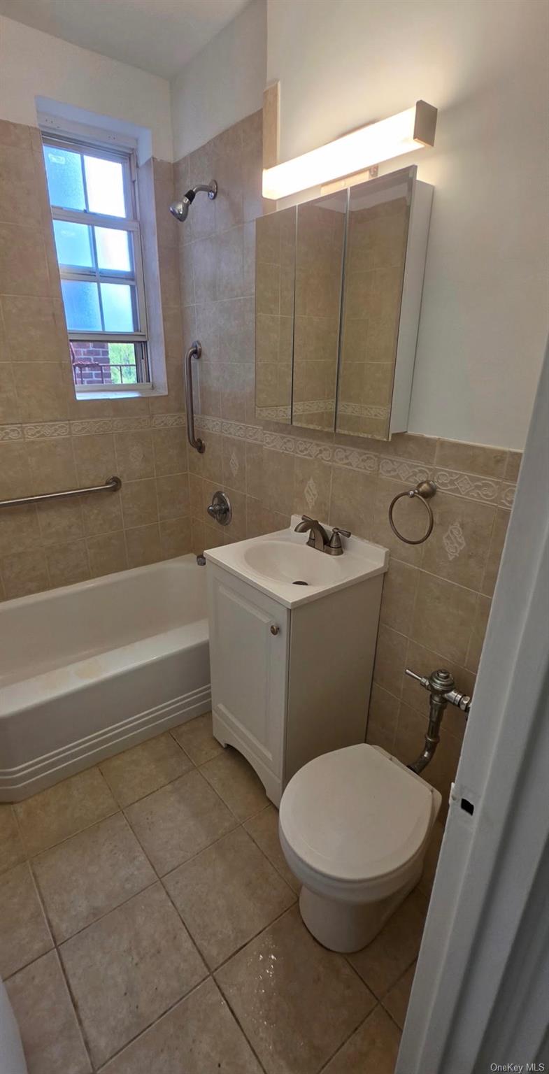 Photo 5 of this property