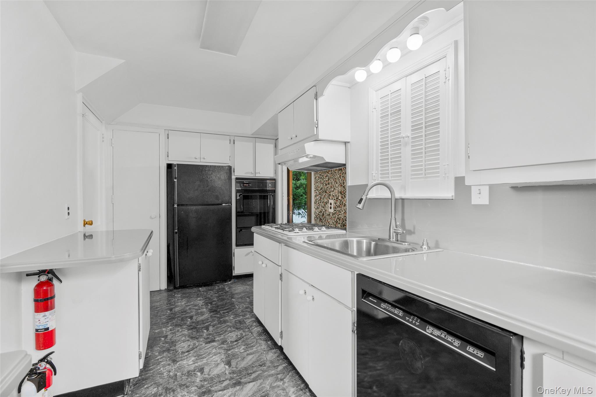 Photo 7 of this property