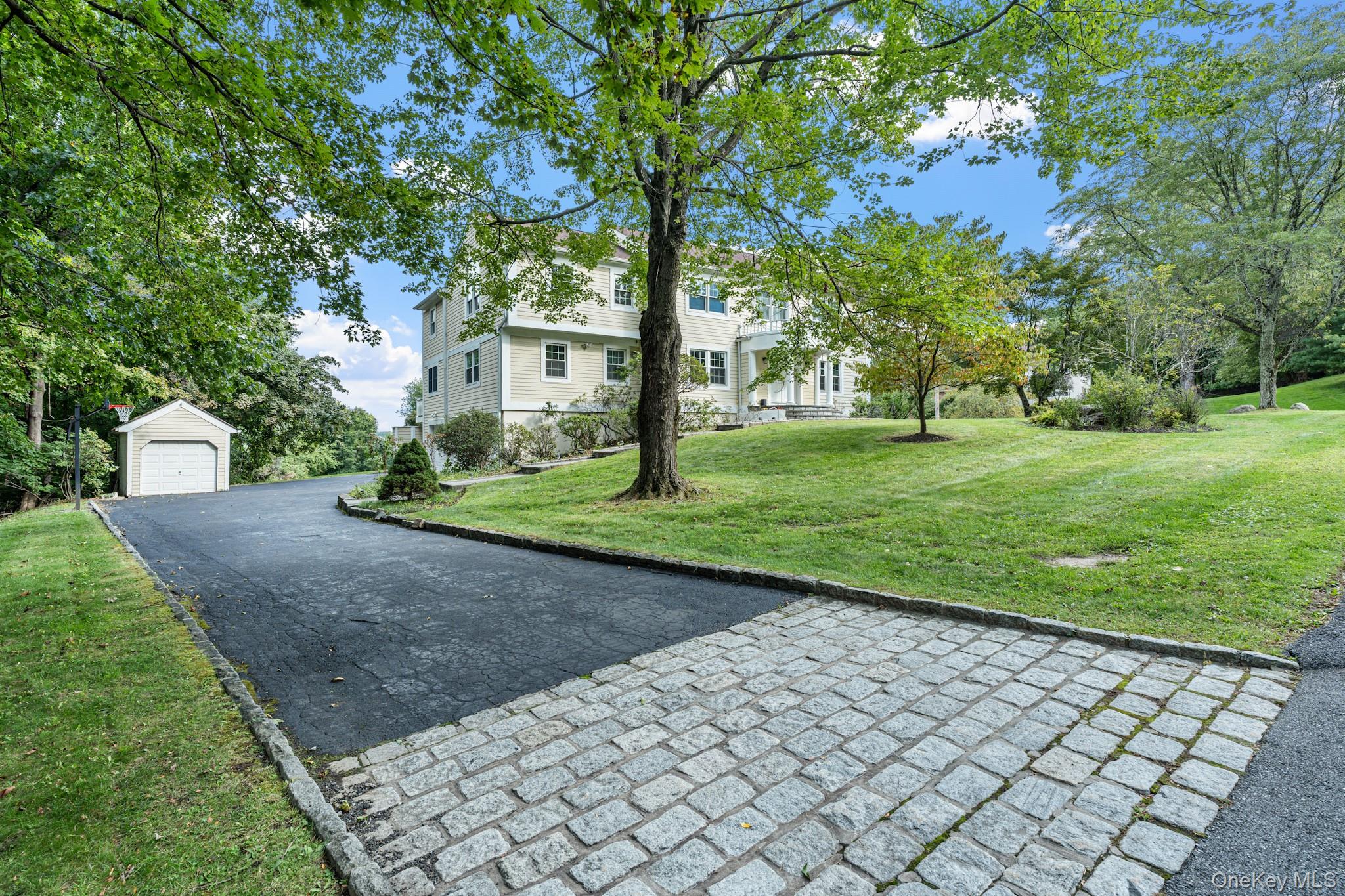 Photo 4 of this property