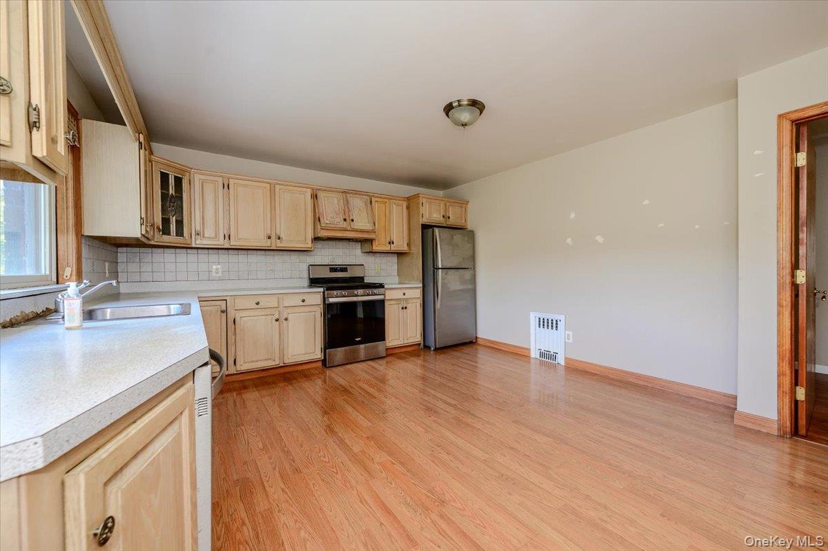 Photo 5 of this property