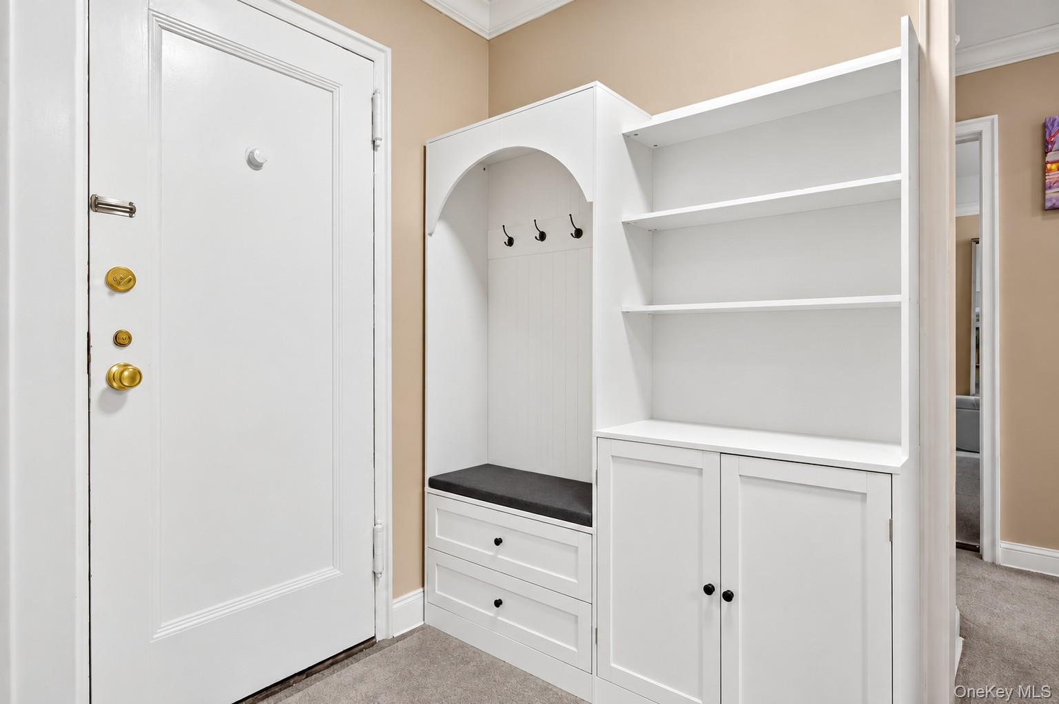 New to Market Oversized One-Bedroom Co-op

Welcome to this oversized o...