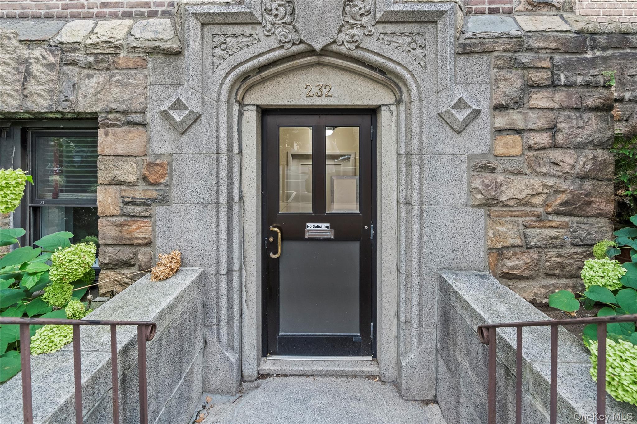 Commuter’s dream, walk to train! 3 bedrooms, 2 bathrooms in the heart...