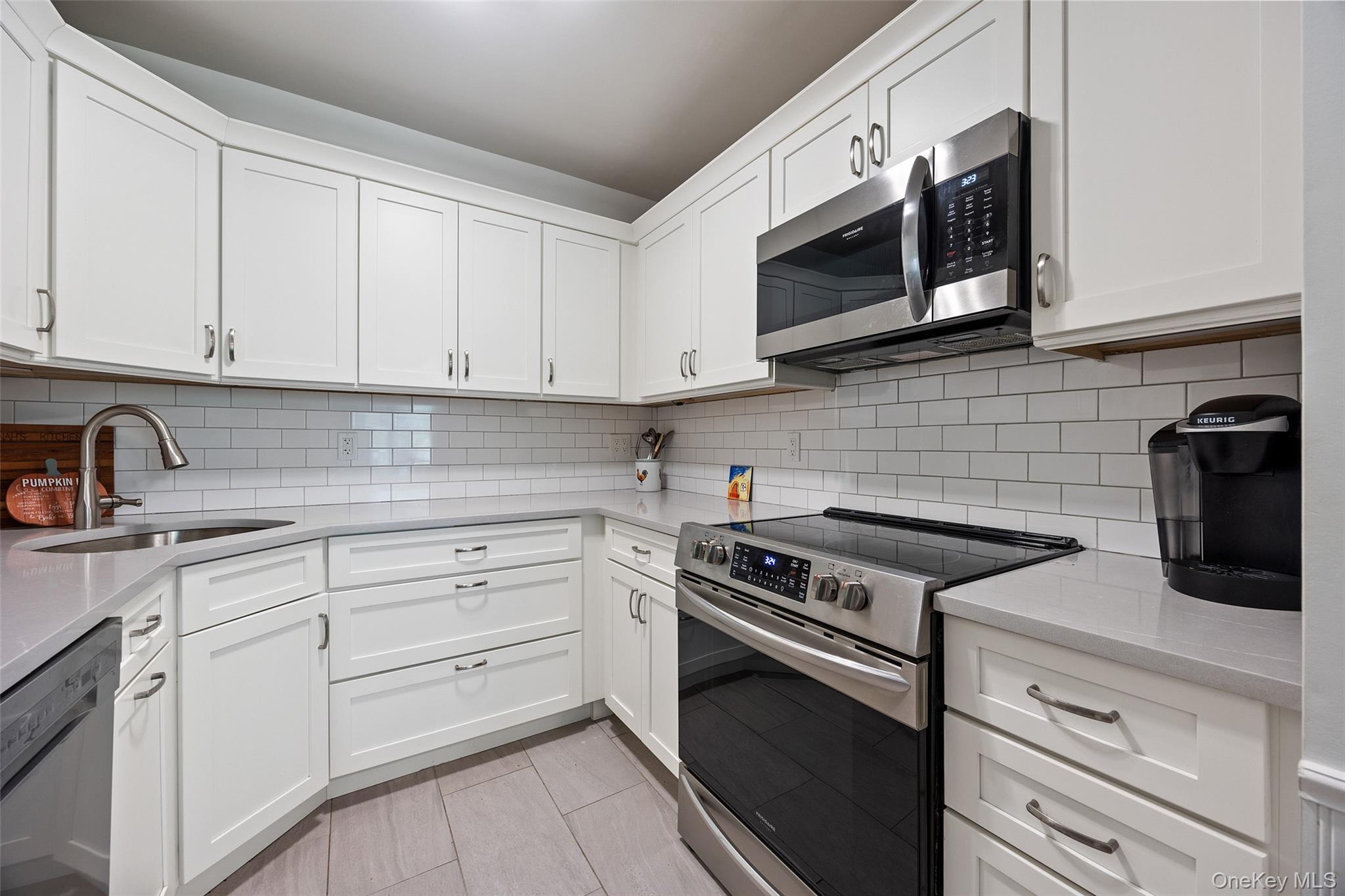 Photo 4 of this property