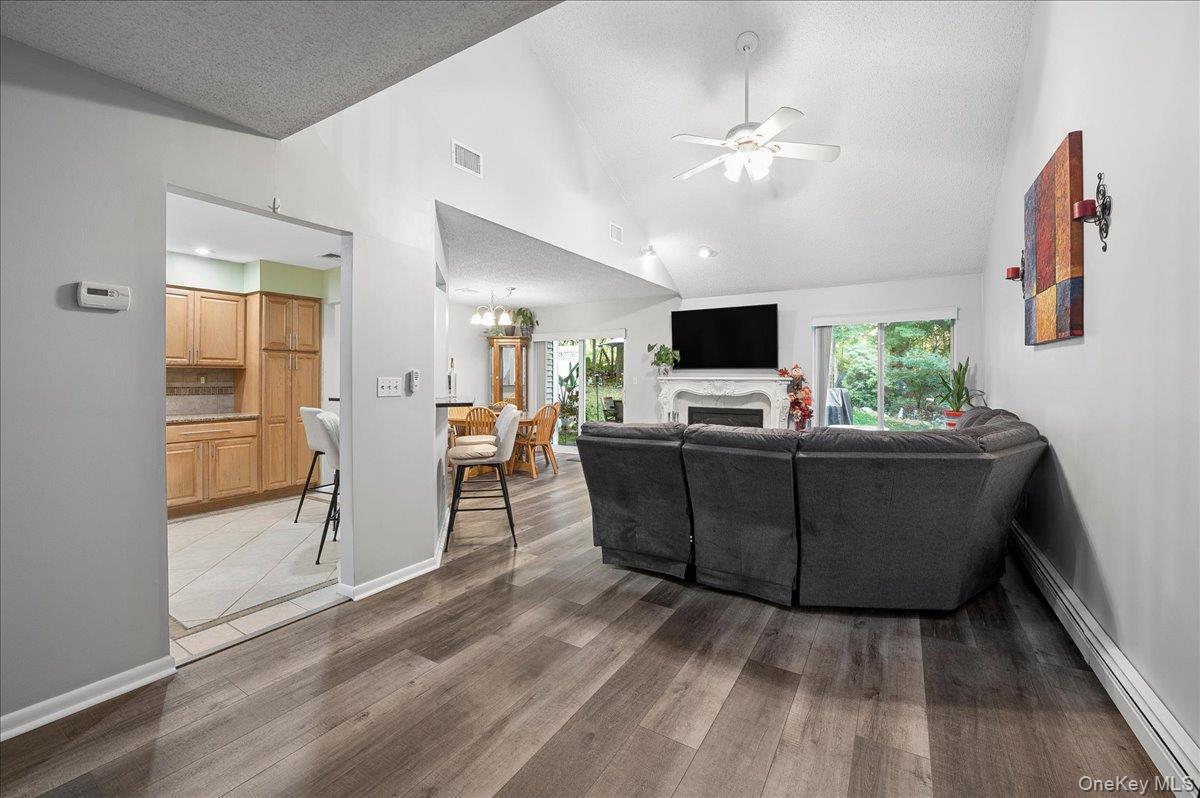 Photo 4 of this property