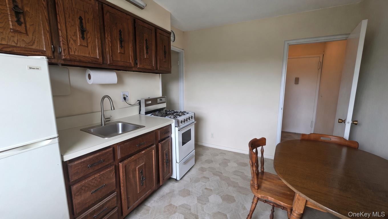 Photo 7 of this property