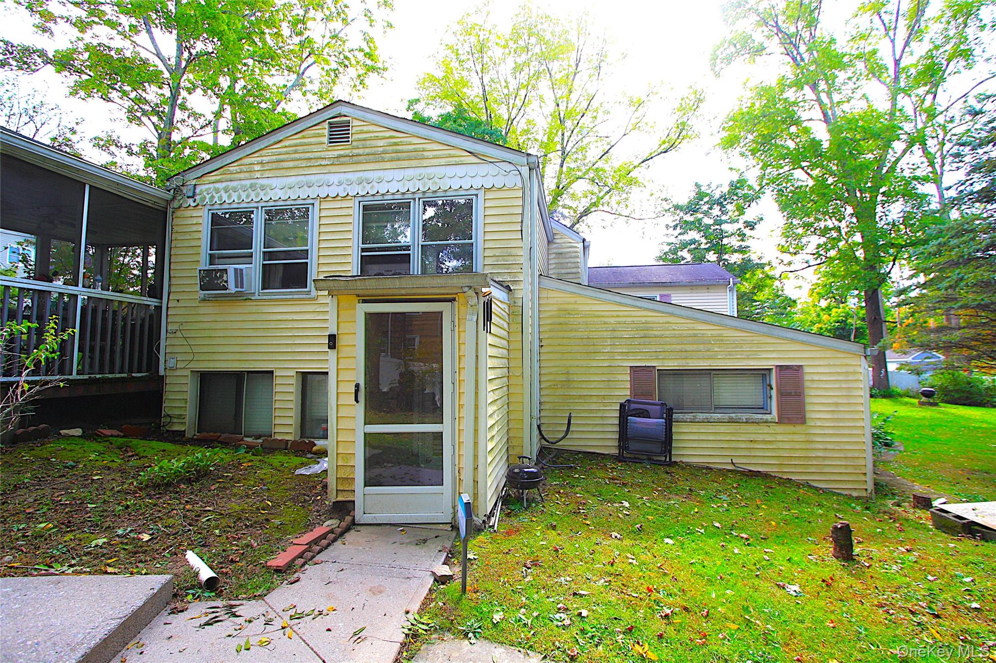 Photo 4 of this property