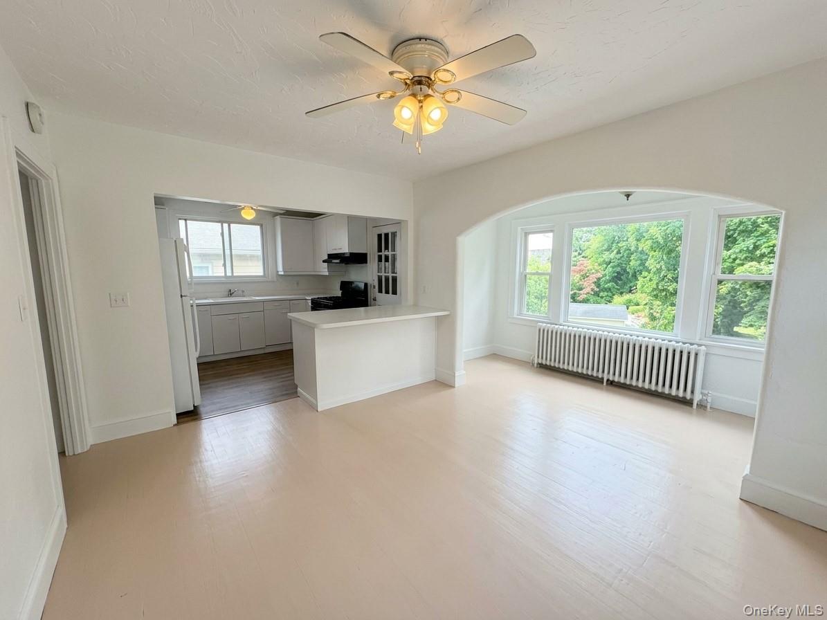 Photo 4 of this property