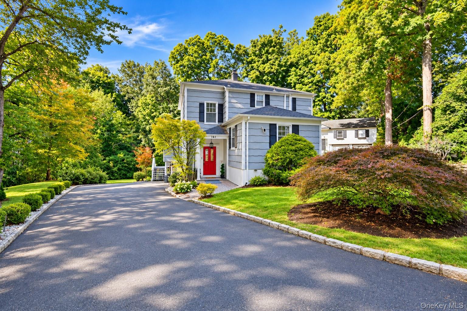 * PRIVATE HUNTWOODS RETREAT—JUST MOMENTS FROM BRONXVILLE VILLAGE. * Di...