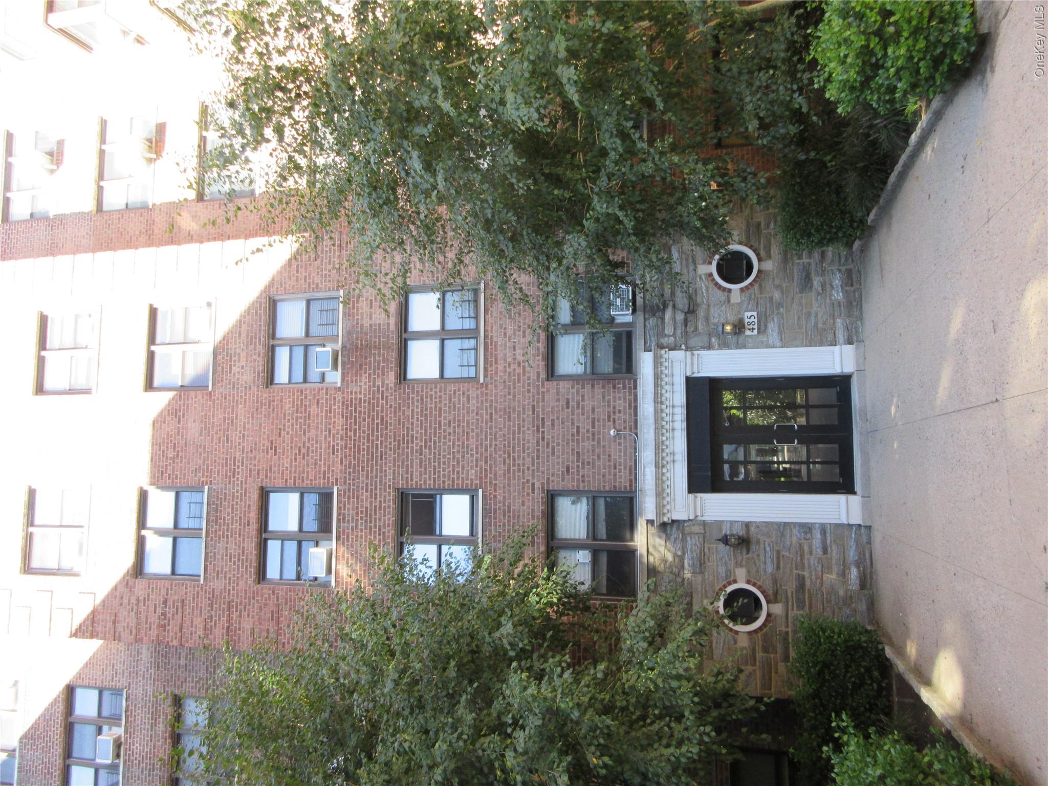 Welcome to this bright and well-lit studio apartment at 485 East Linco...
