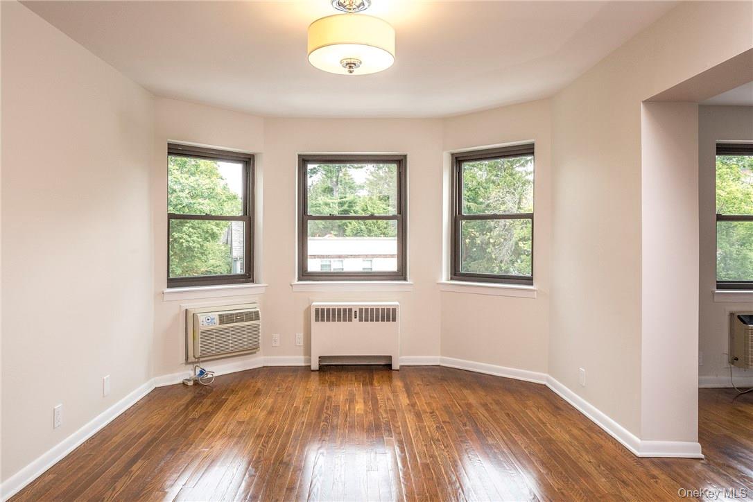 Photo 4 of this property