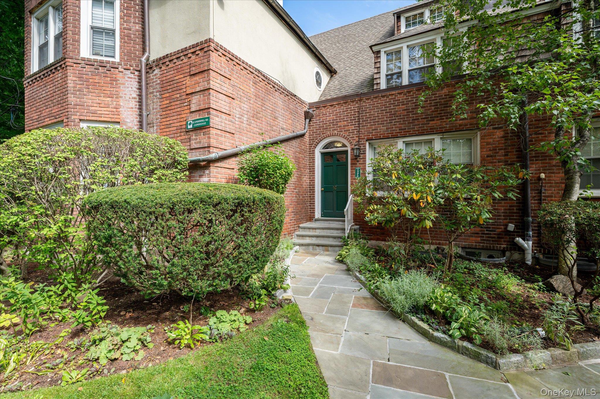 Photo 4 of this property