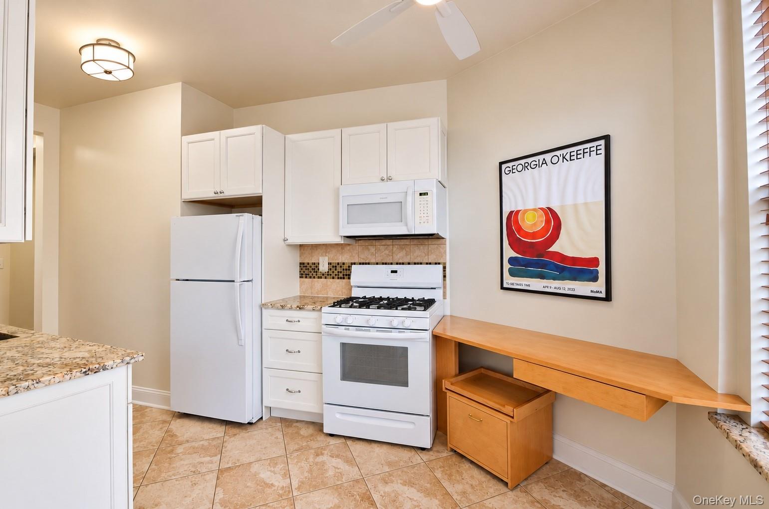 Photo 4 of this property