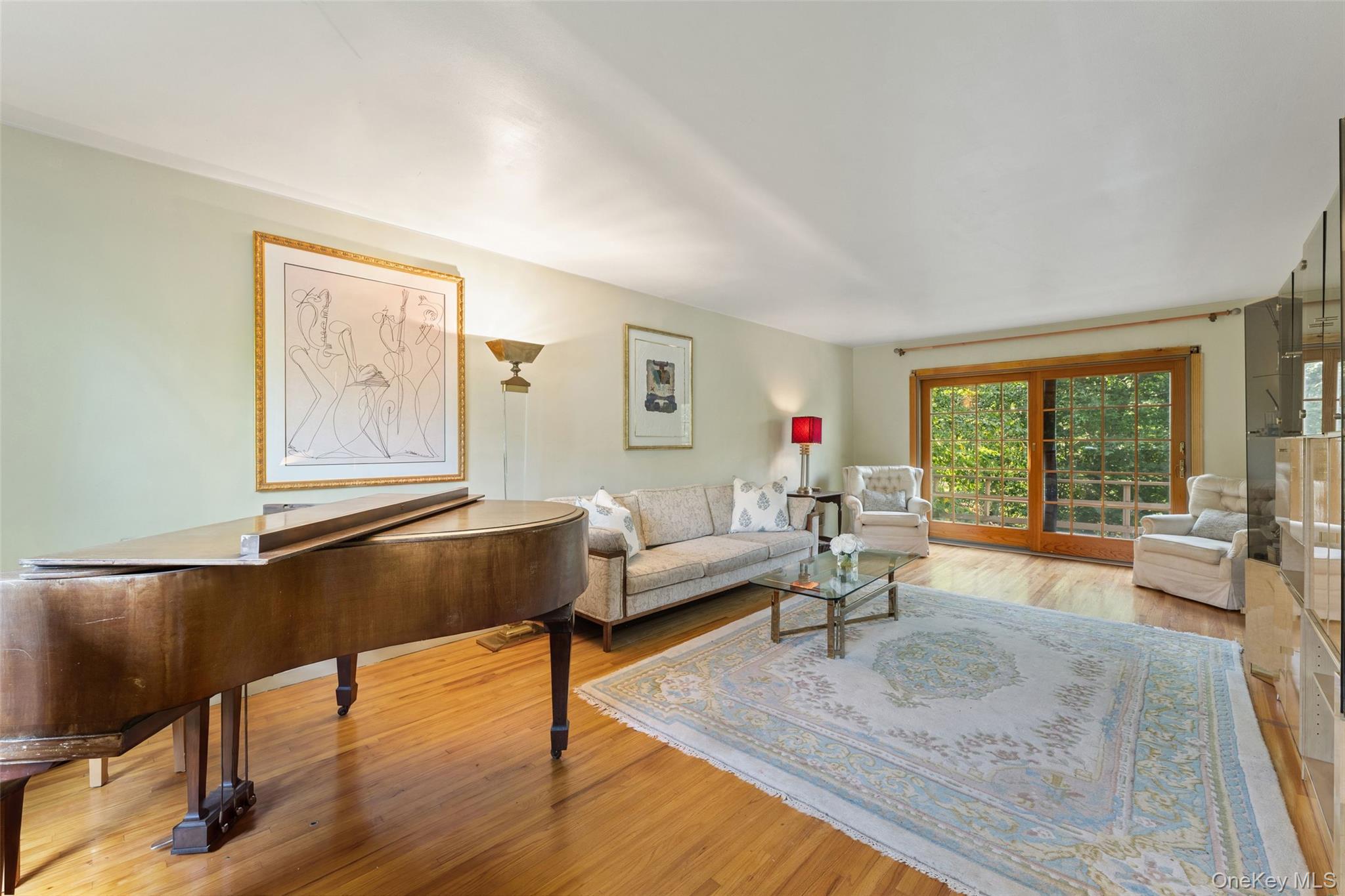 Photo 4 of this property