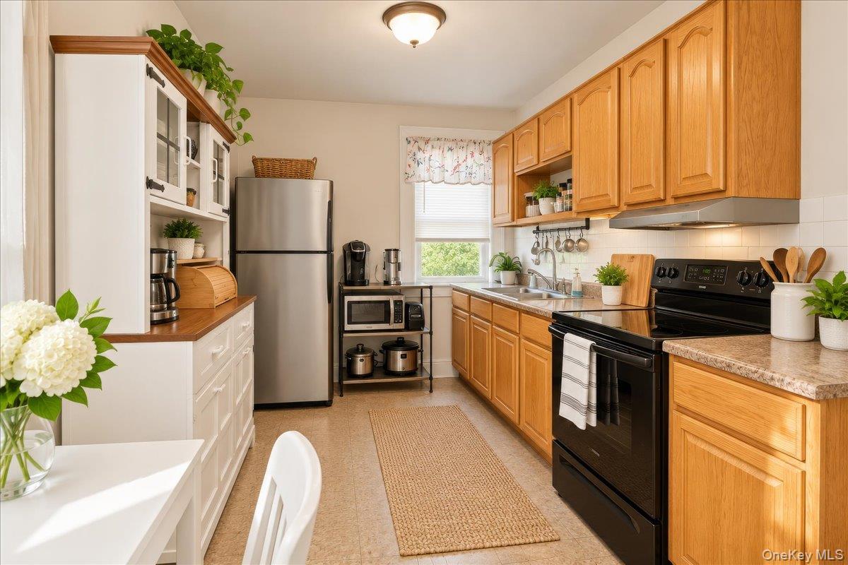 Photo 6 of this property