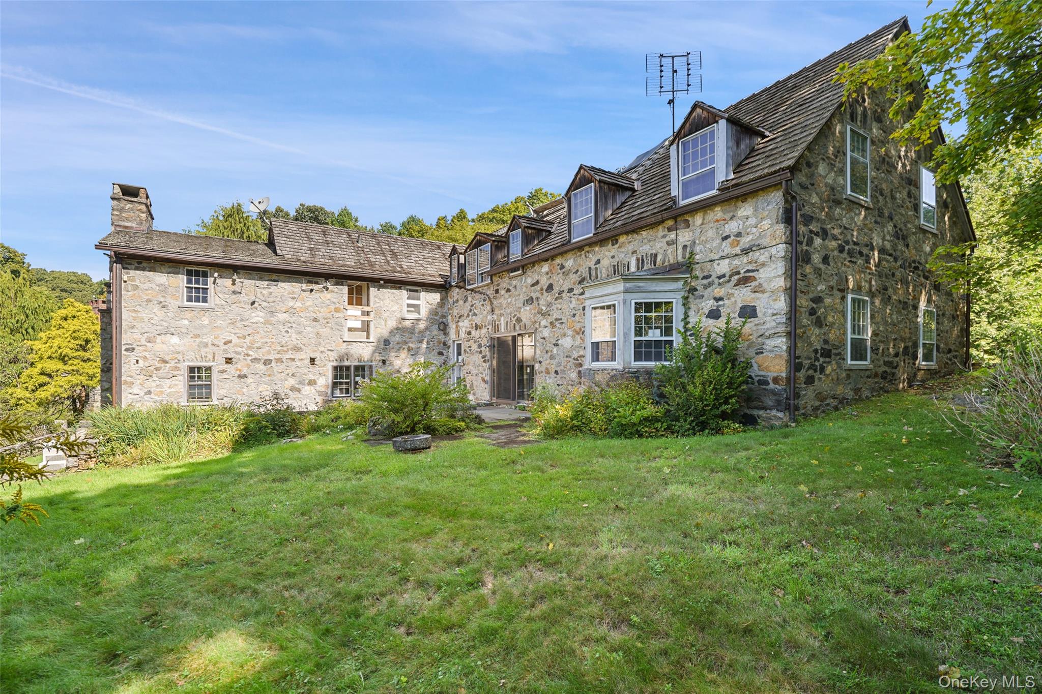 Photo 3 of this property