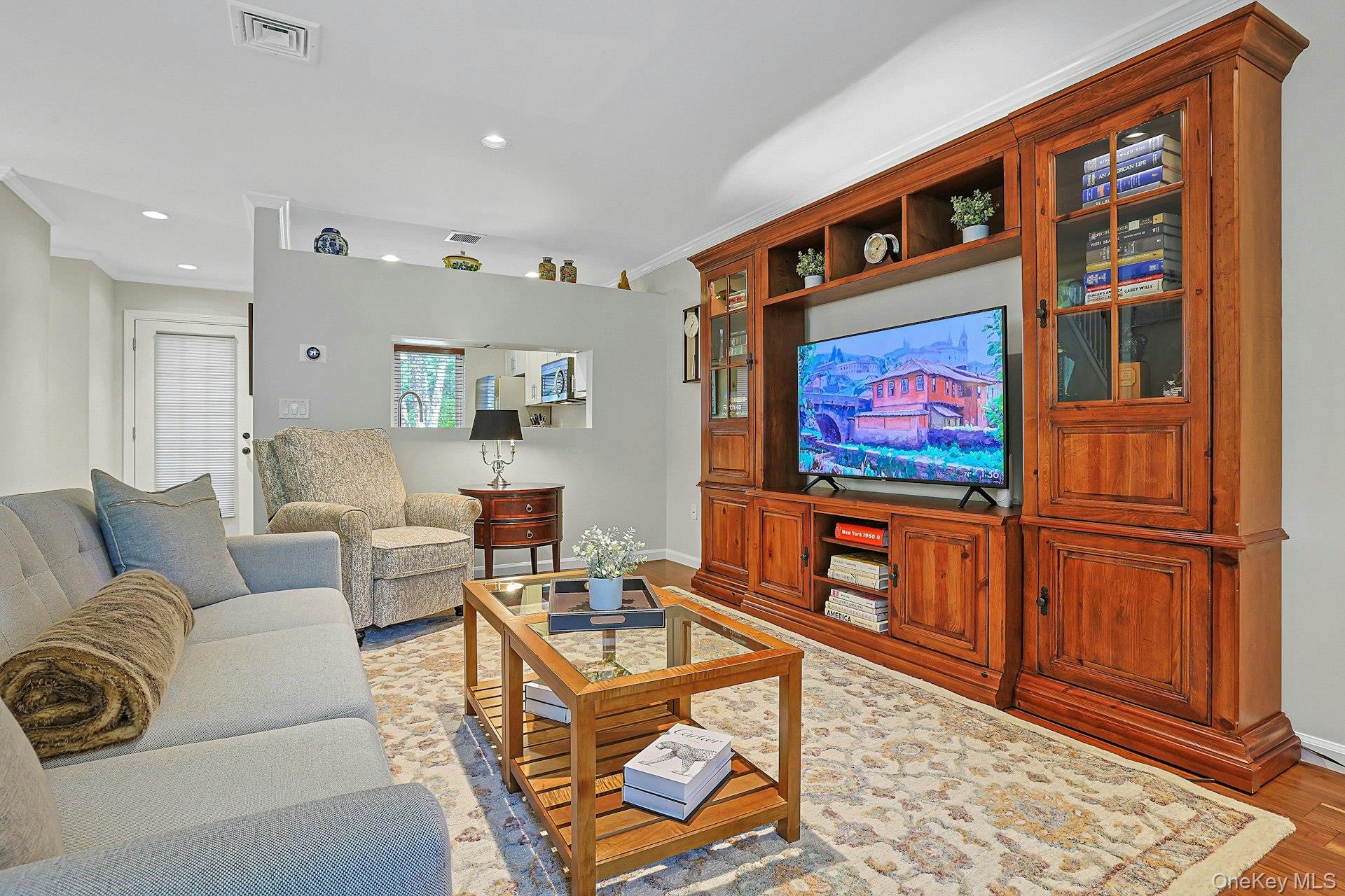 Photo 4 of this property