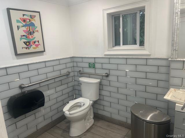 Photo 33 of this property
