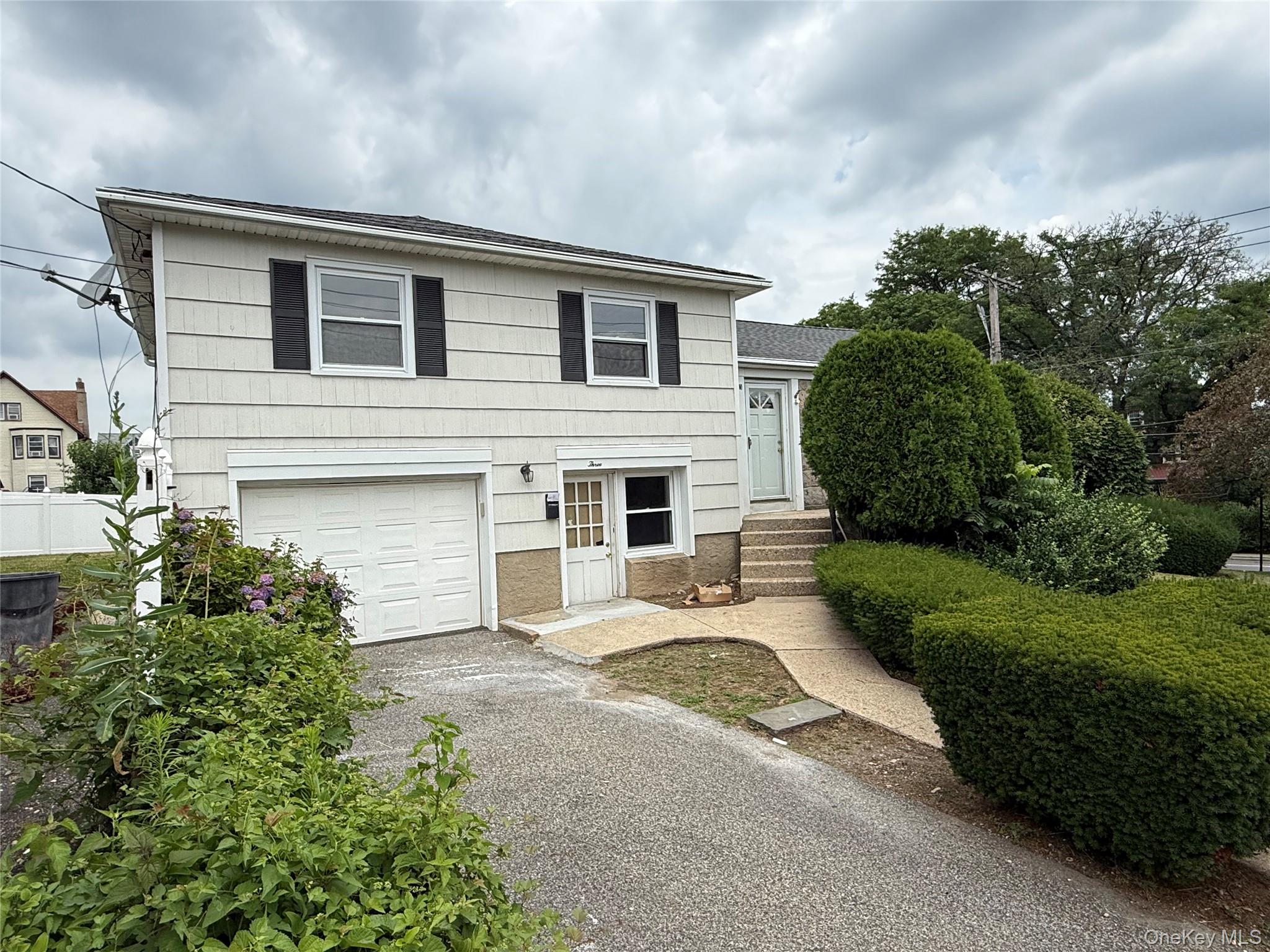 Seller Financing Available - Welcome to 3 Soundview Street, a split-le...