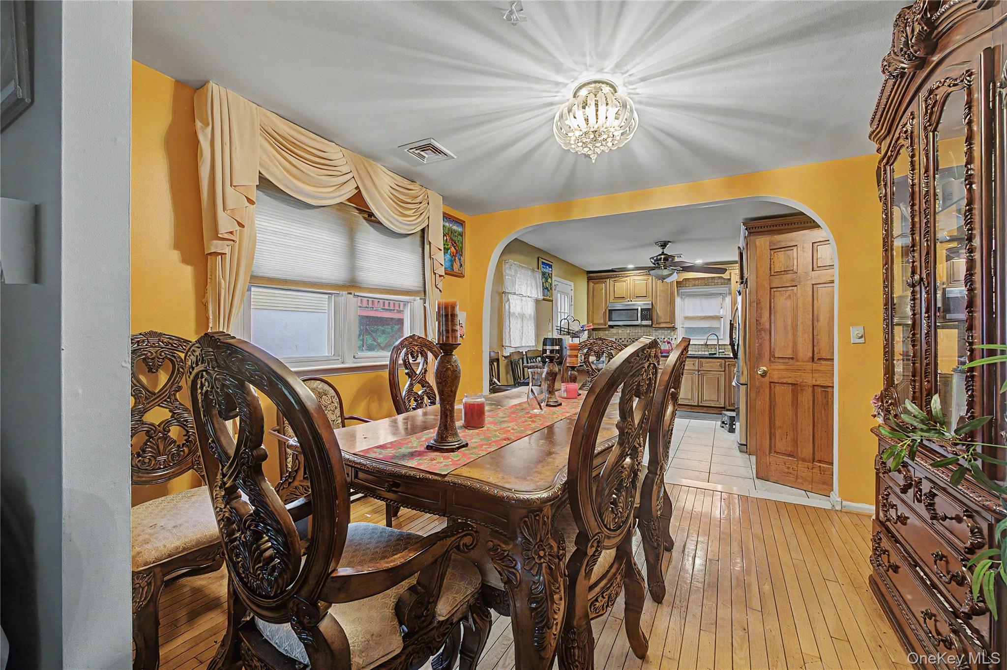 Photo 4 of this property