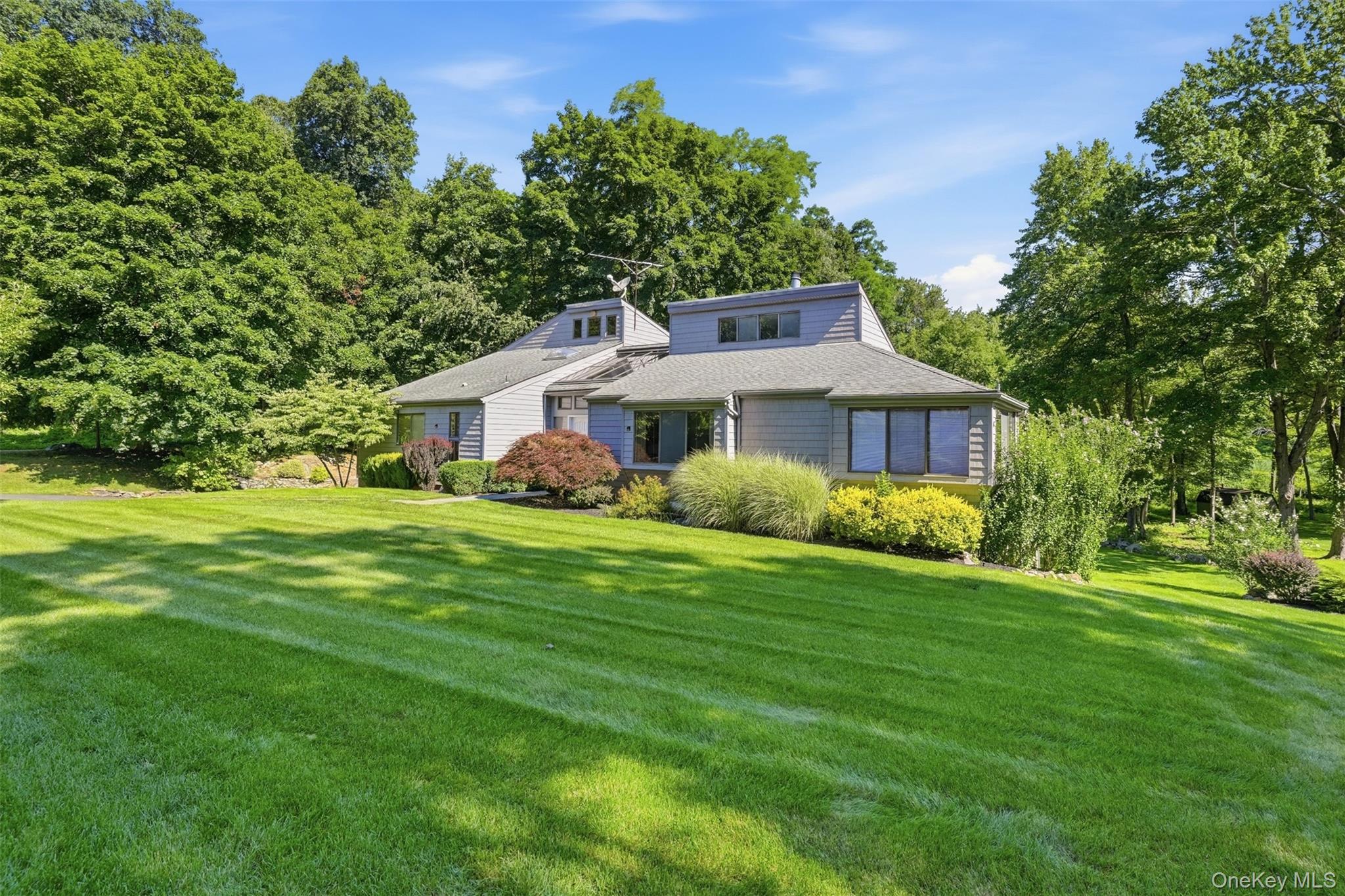 Photo 4 of this property