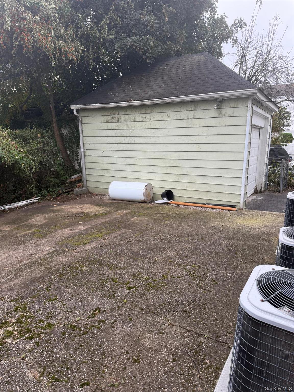 Photo 7 of this property