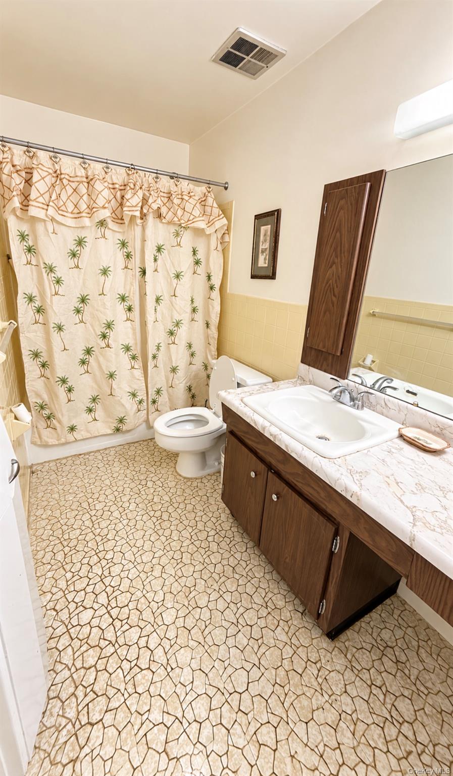 Photo 7 of this property