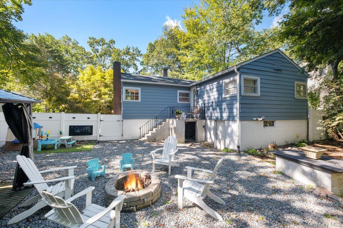 Photo 4 of this property