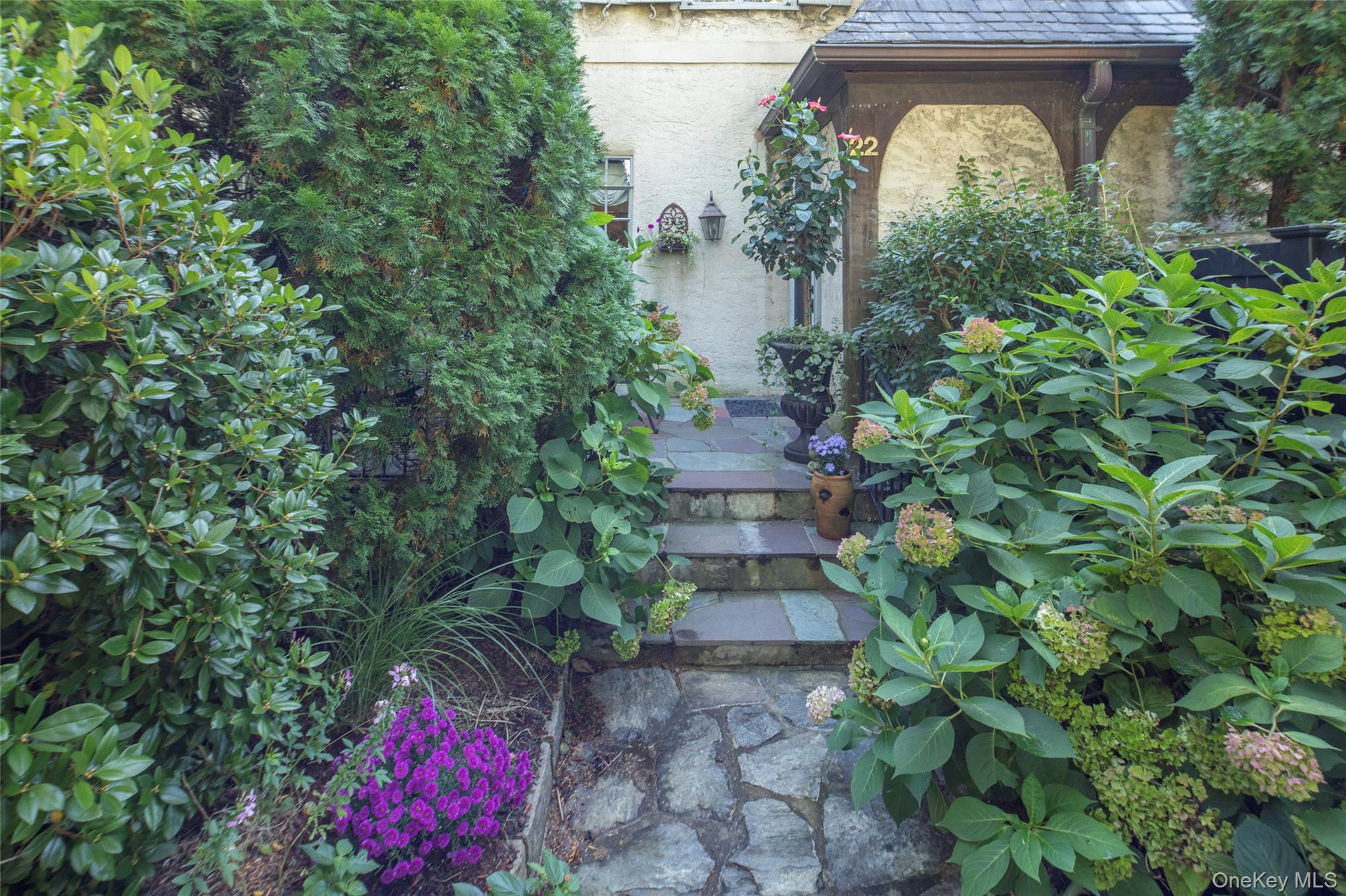 Photo 4 of this property