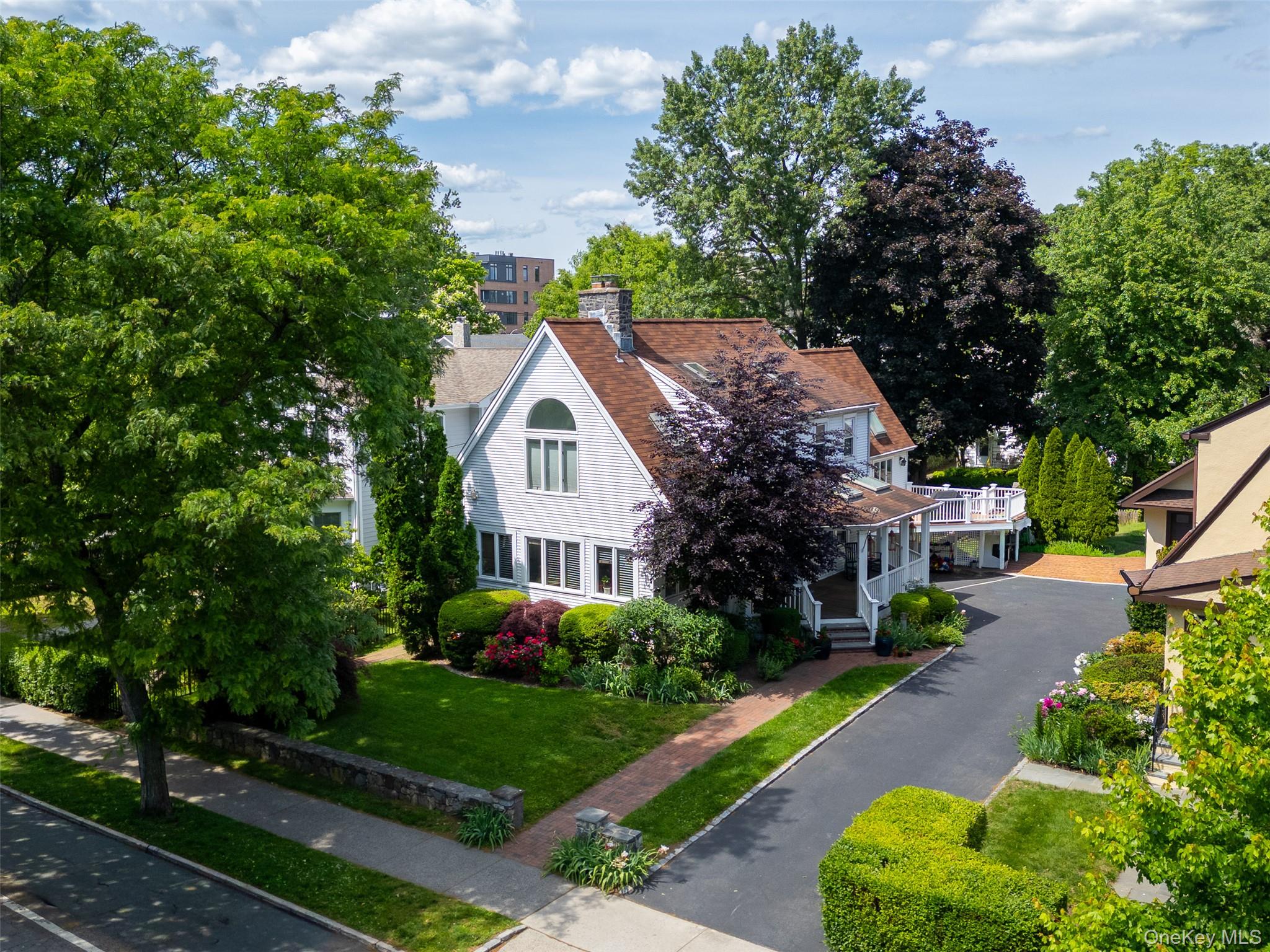 Space abounds in this beautiful 5-bedroom colonial. Situated in the qu...