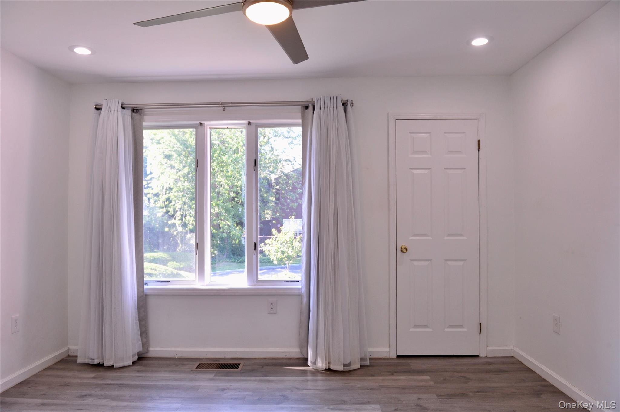 Photo 6 of this property