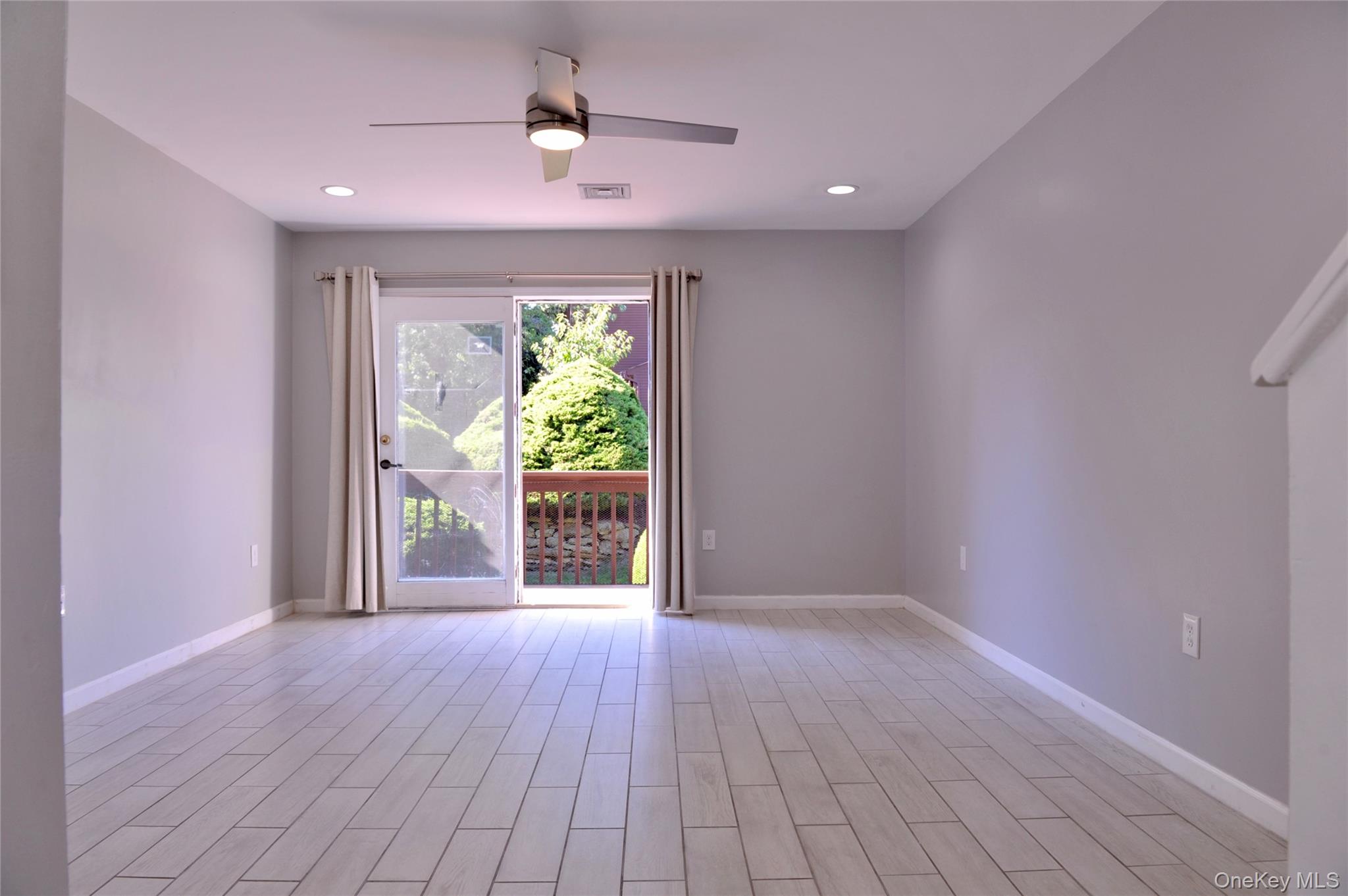Photo 4 of this property