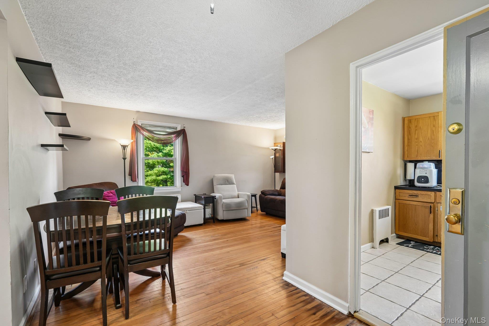 Photo 4 of this property