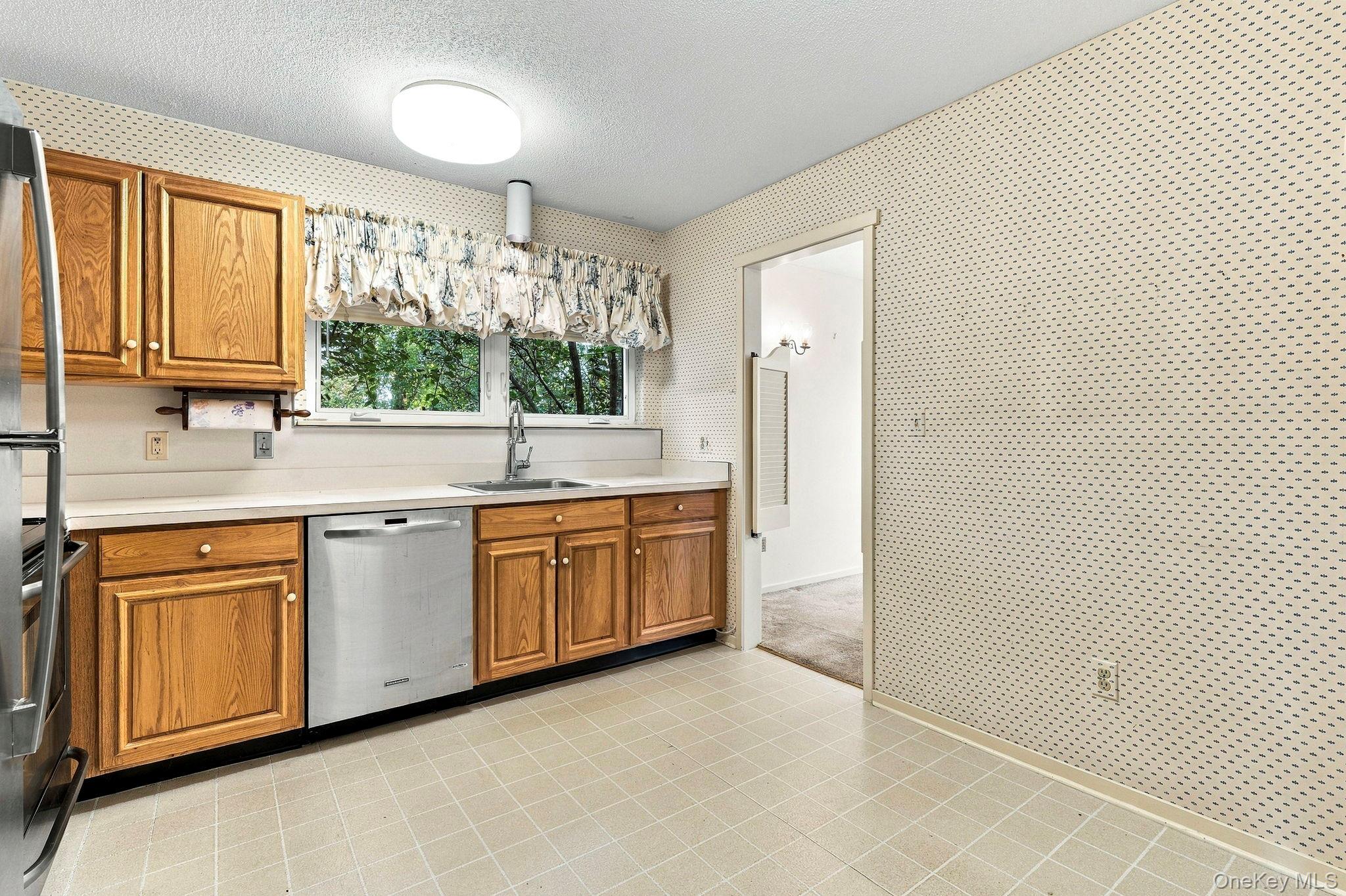 Photo 6 of this property