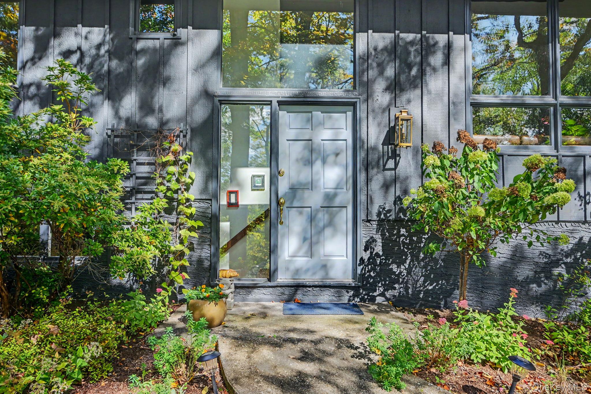 Photo 4 of this property