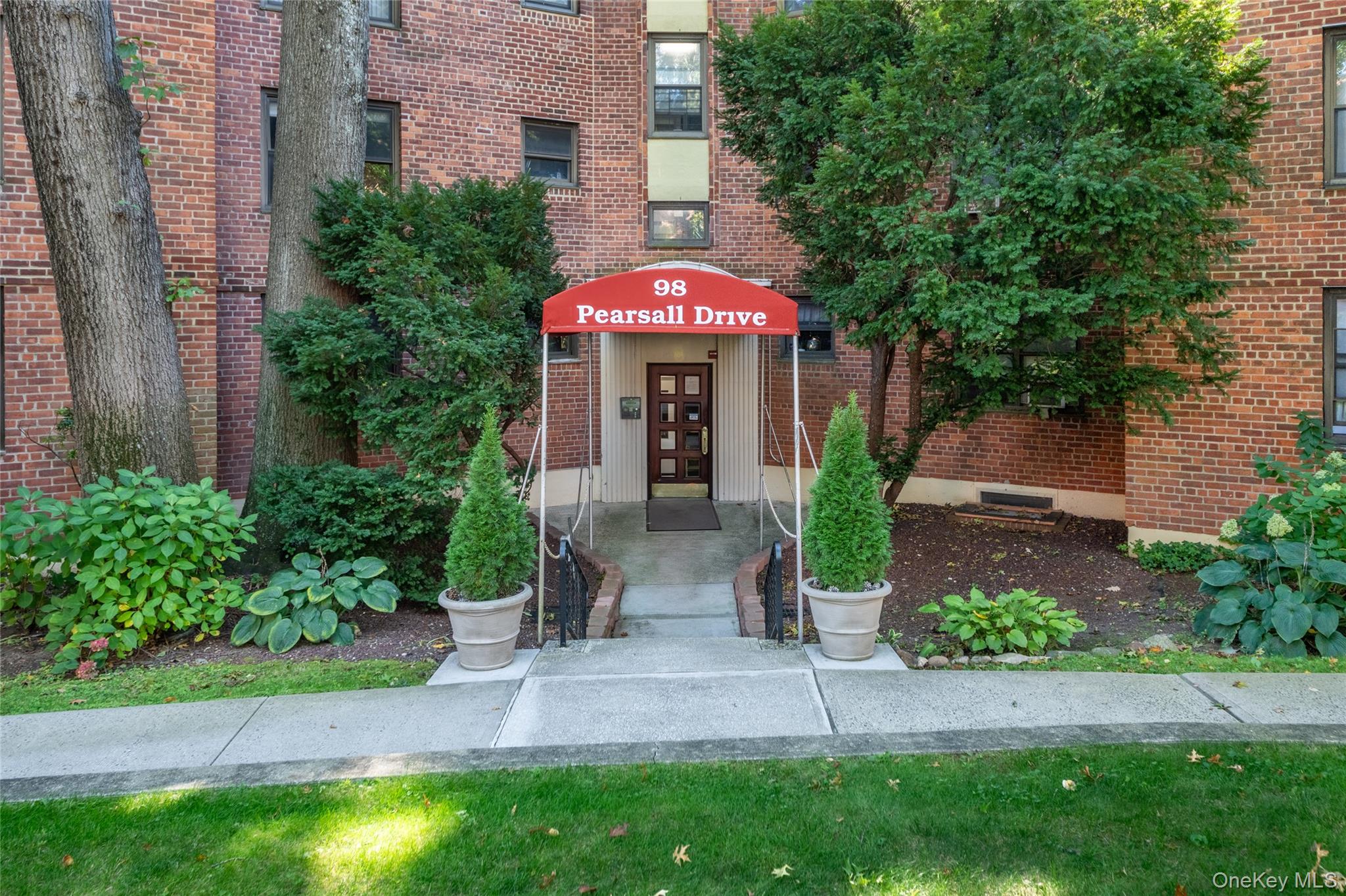 Photo 4 of this property
