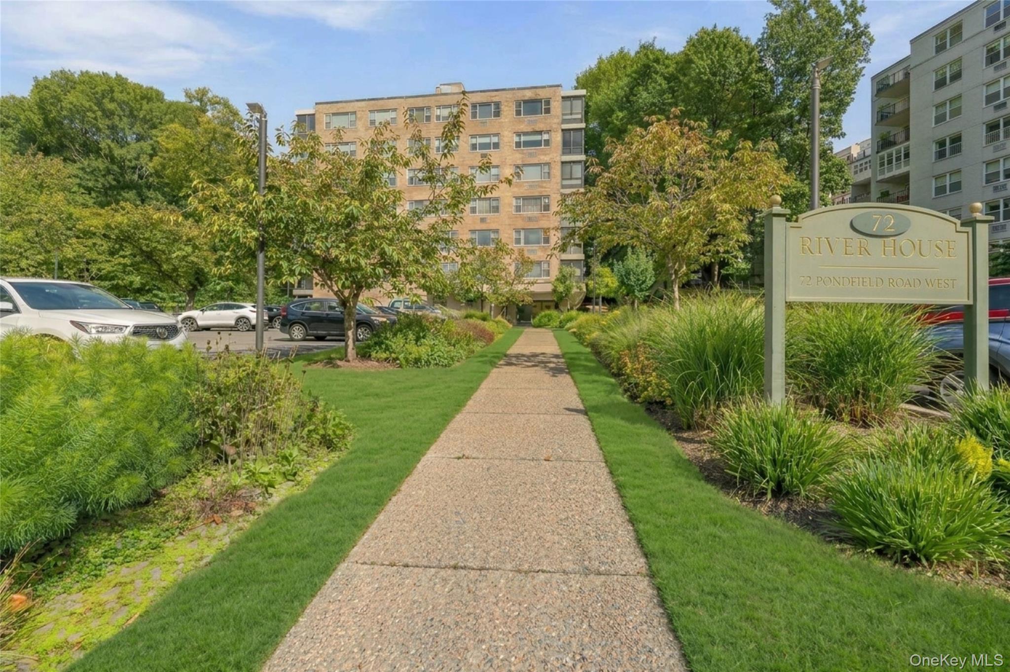 Welcome to full-service living at the River House, a premier doorman b...