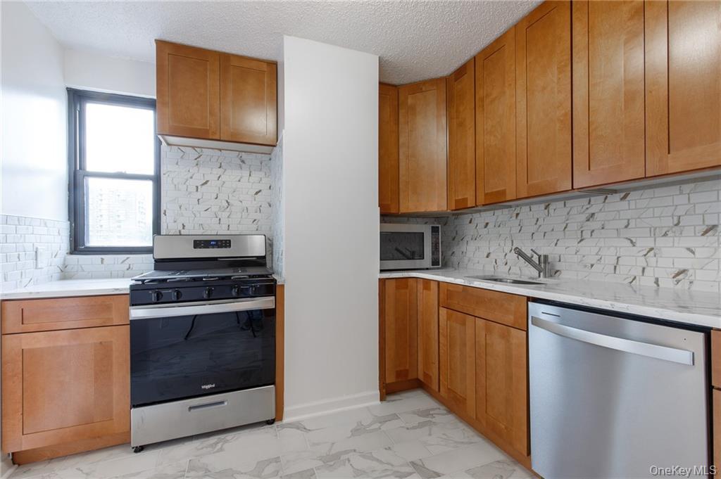 Photo 4 of this property