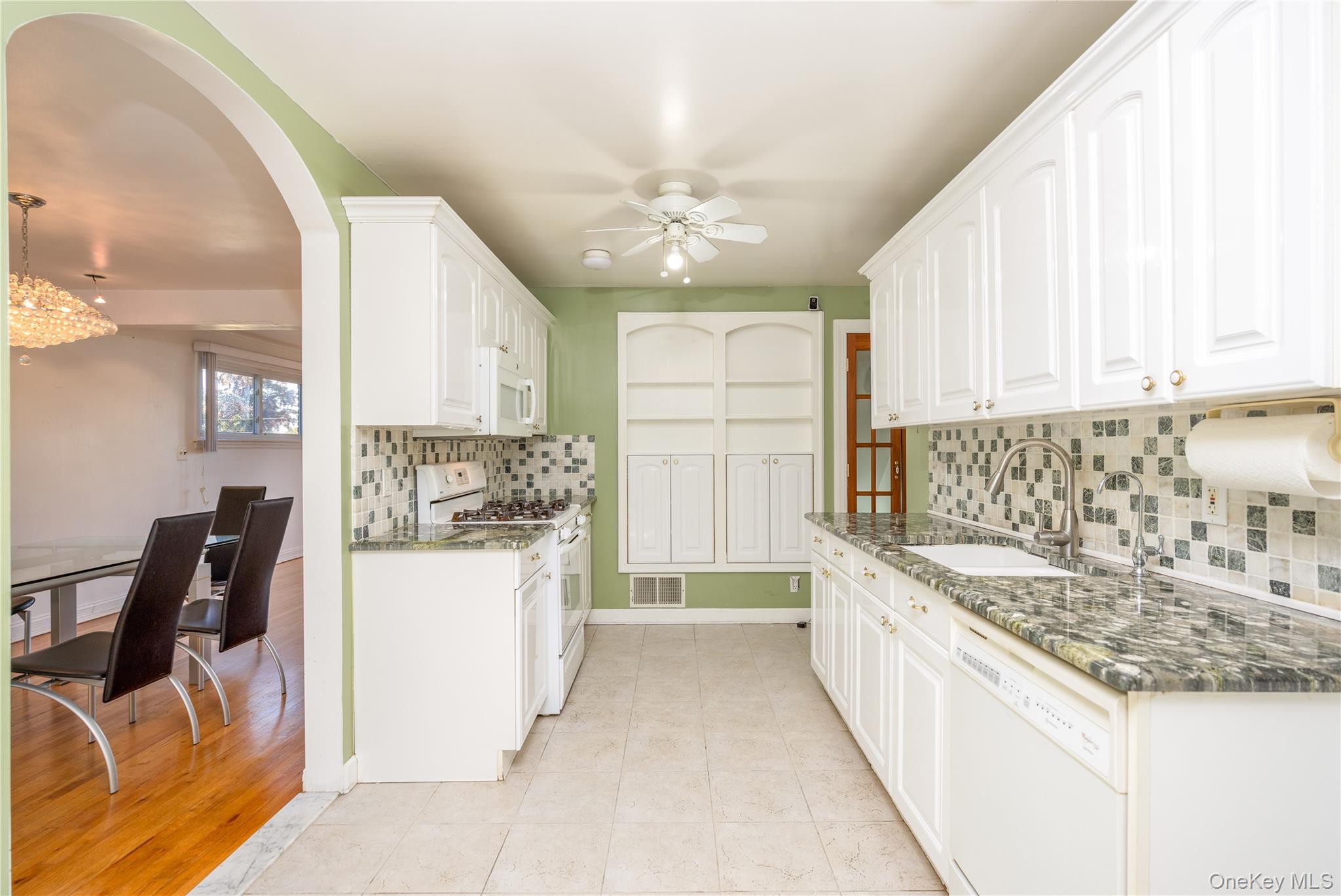 Photo 7 of this property
