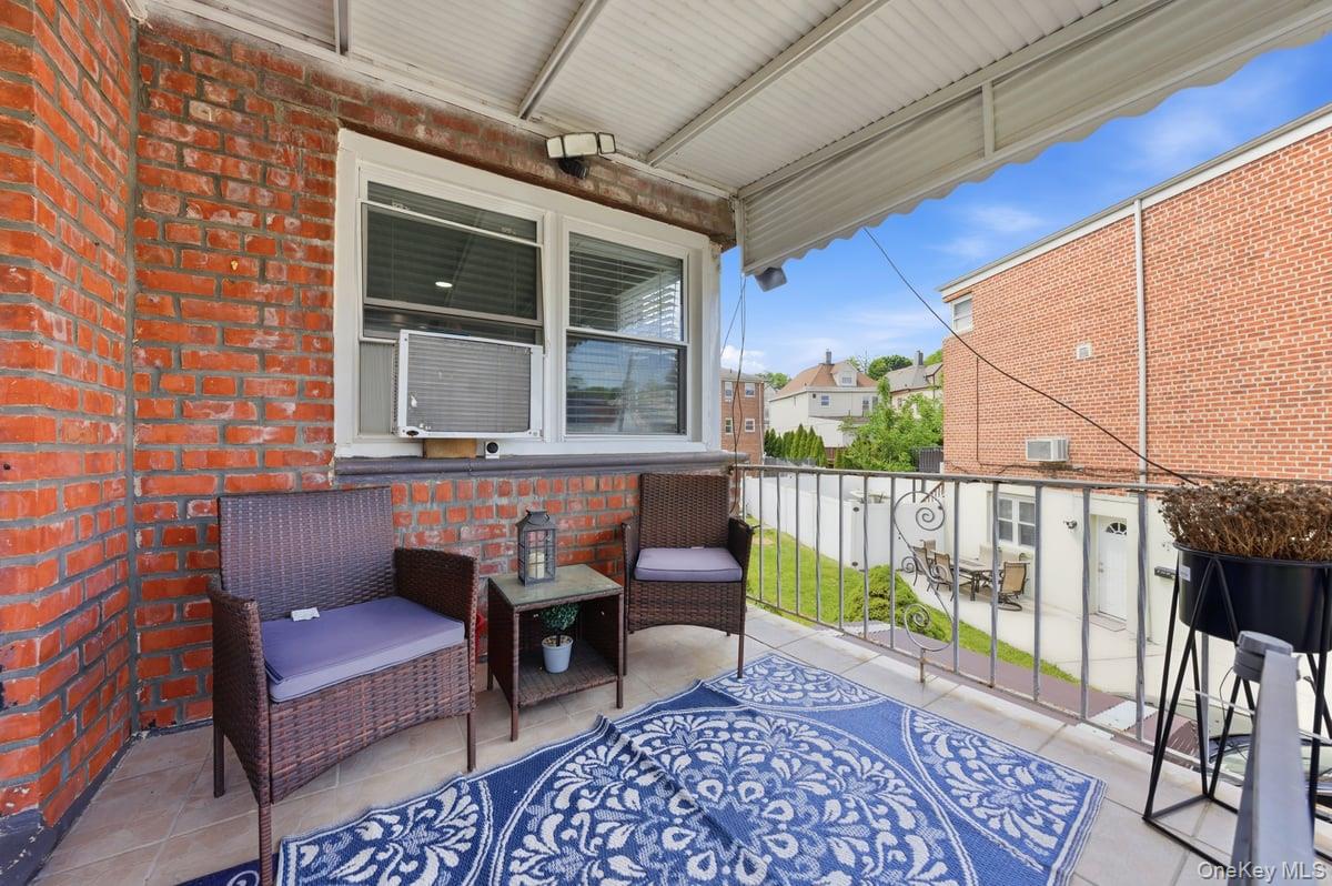 Photo 4 of this property